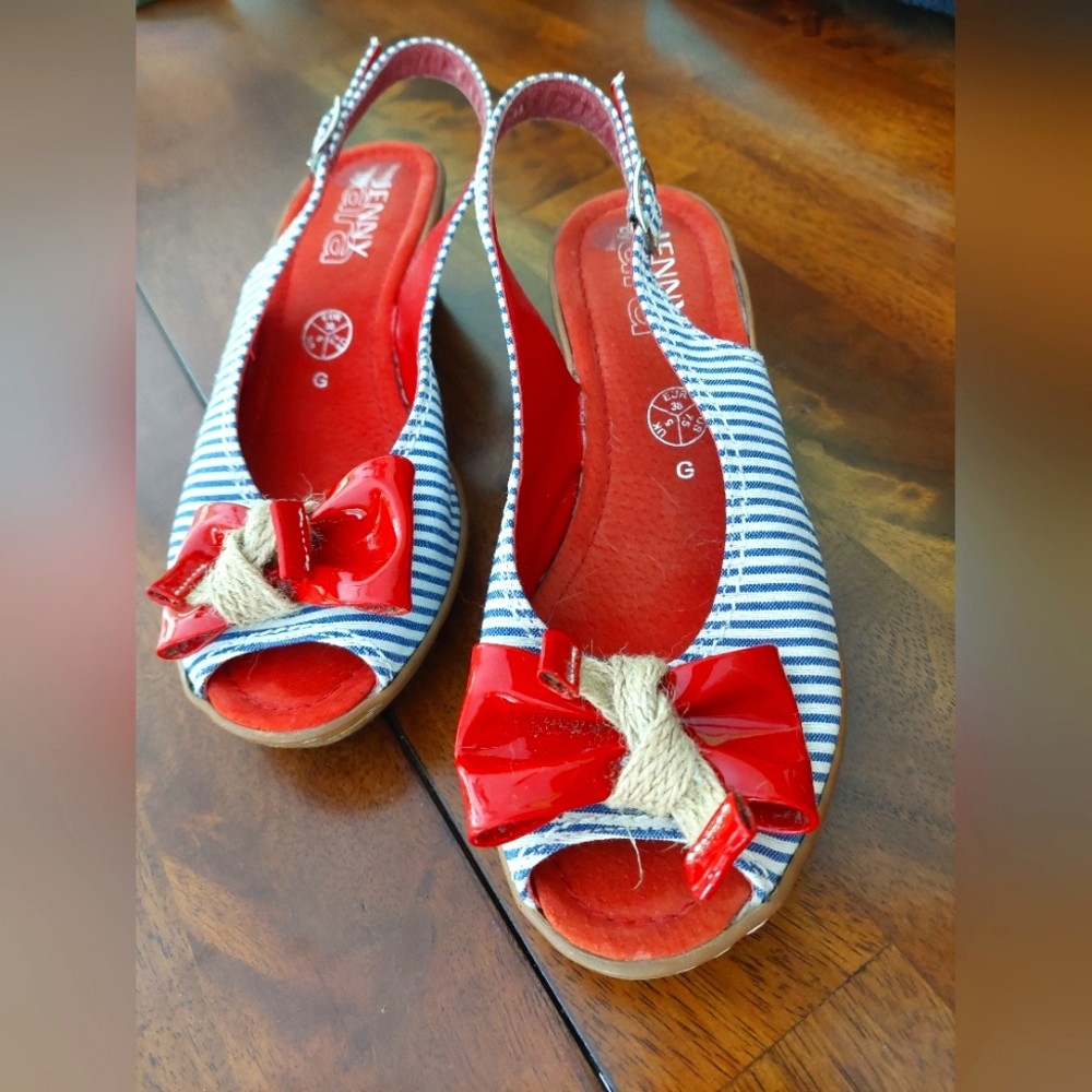 Sandals Women Size US 7.5 / EUR 38